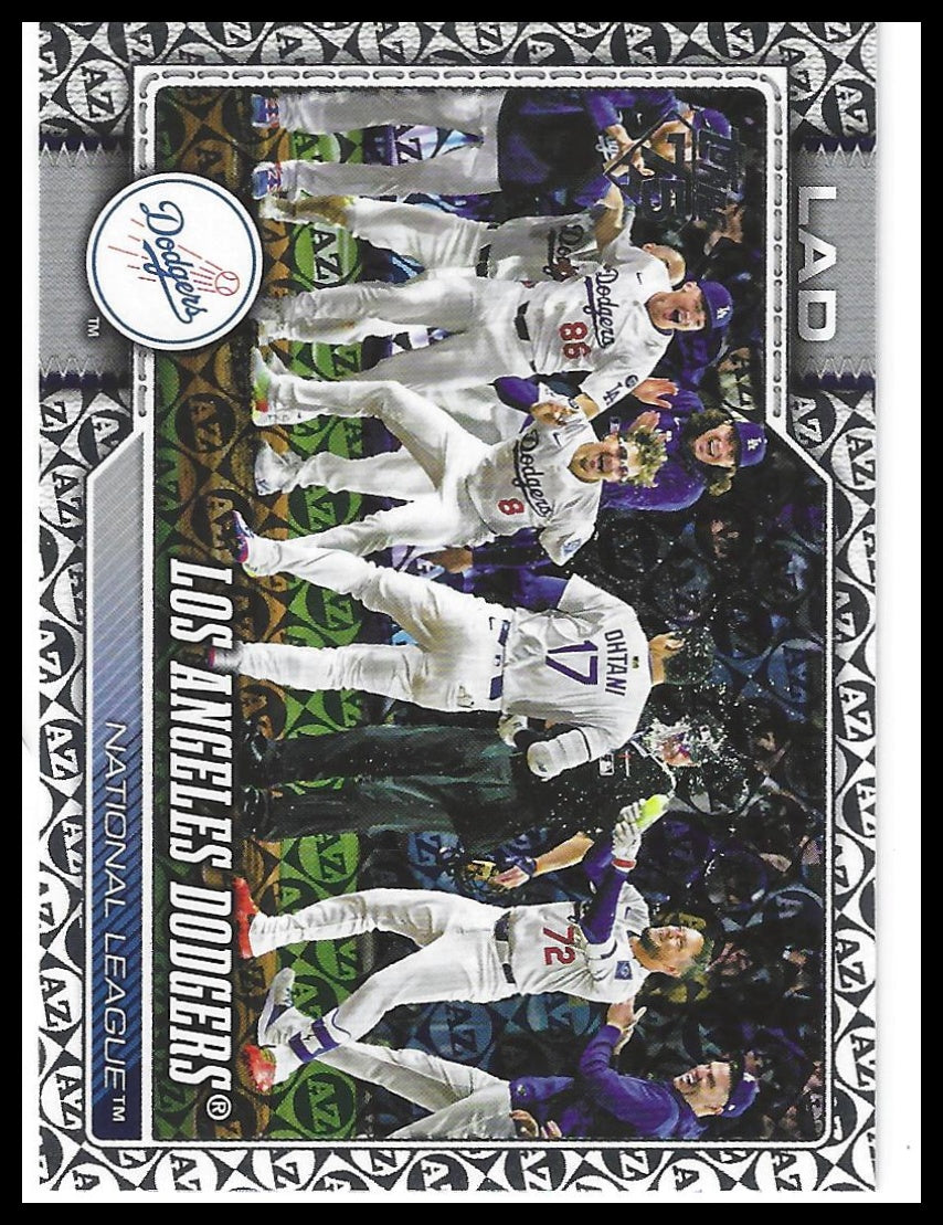 2026 Topps #256 Los Angeles Dodgers Holo Foil
