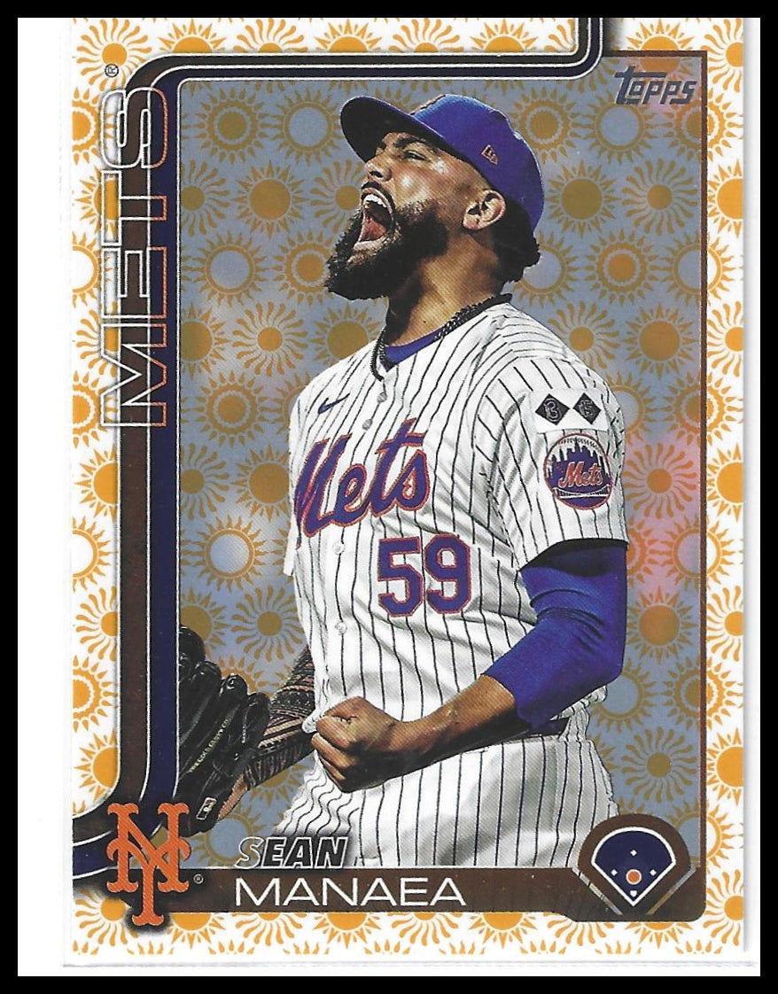 2025 Topps #354 Sean Manaea Holiday