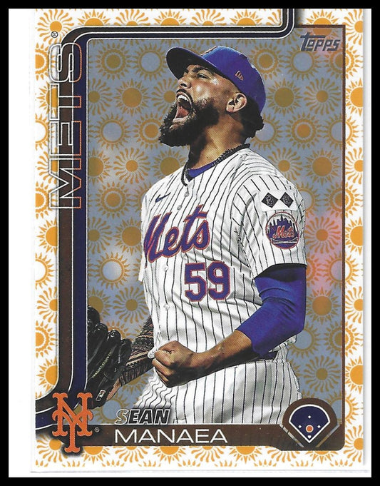 2025 Topps #354 Sean Manaea Holiday