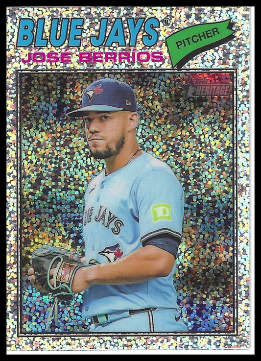 2026 Topps Heritage #56 José Berríos Chrome Silver Sparkle Refractor